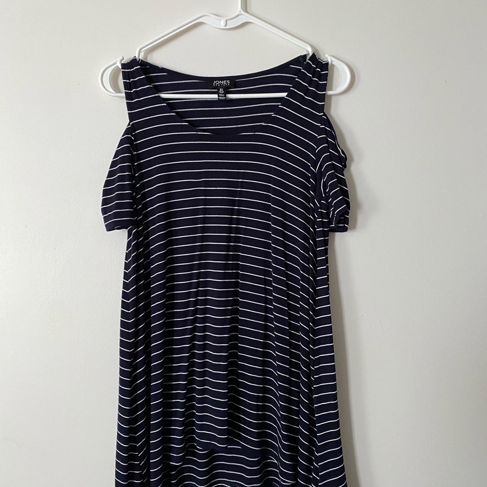 Jones New York Cold Shoulder Top